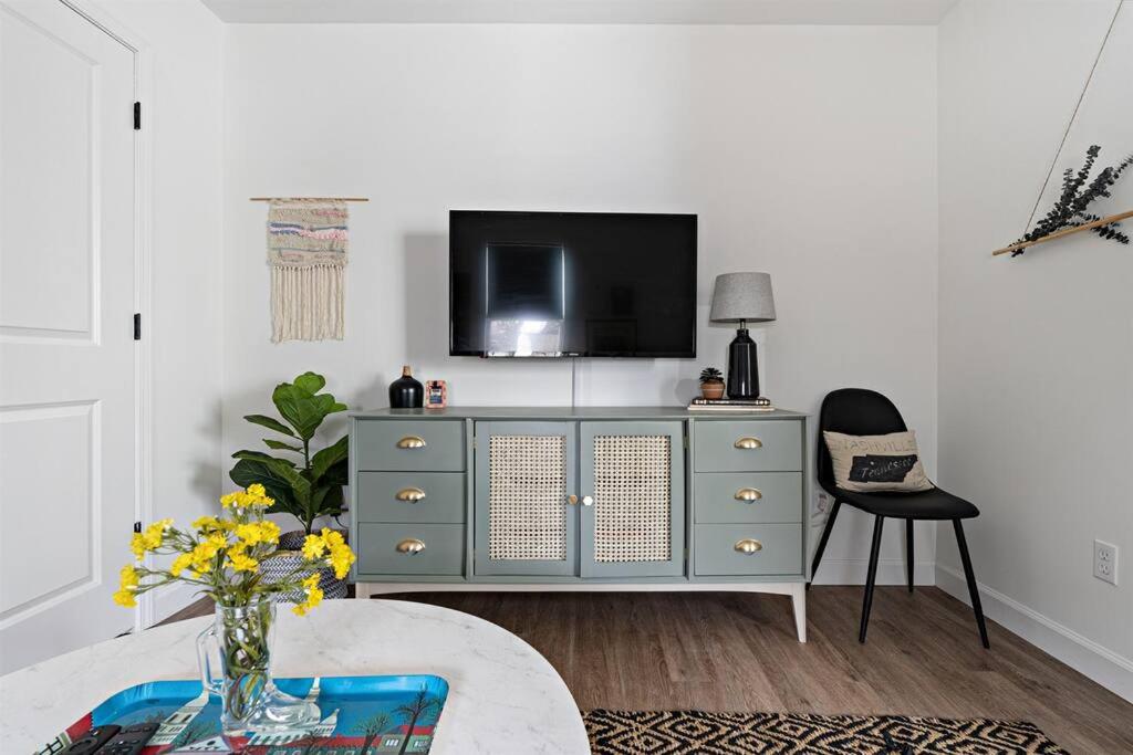 Southbound Stays - Little House image