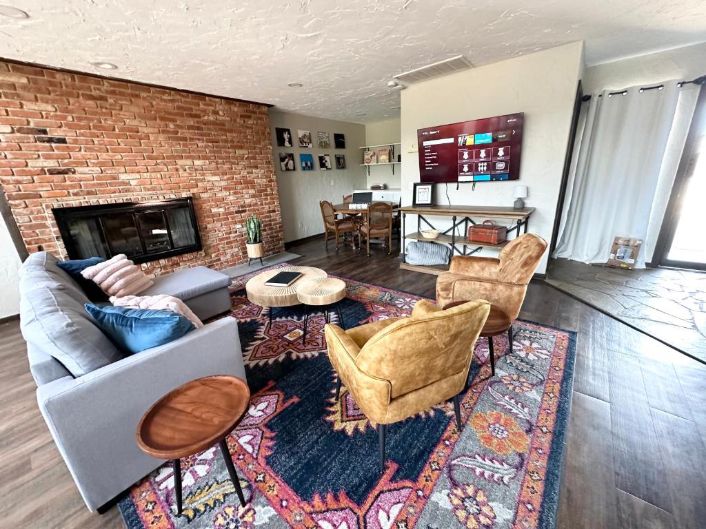 Hefner Loft image