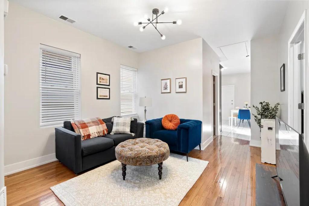 Perfect Pilsen Apartments image