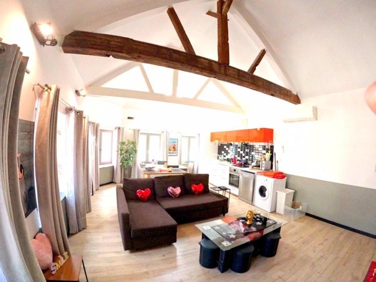 Appartements de Charme DADOU MONS BELGIUM photo 1