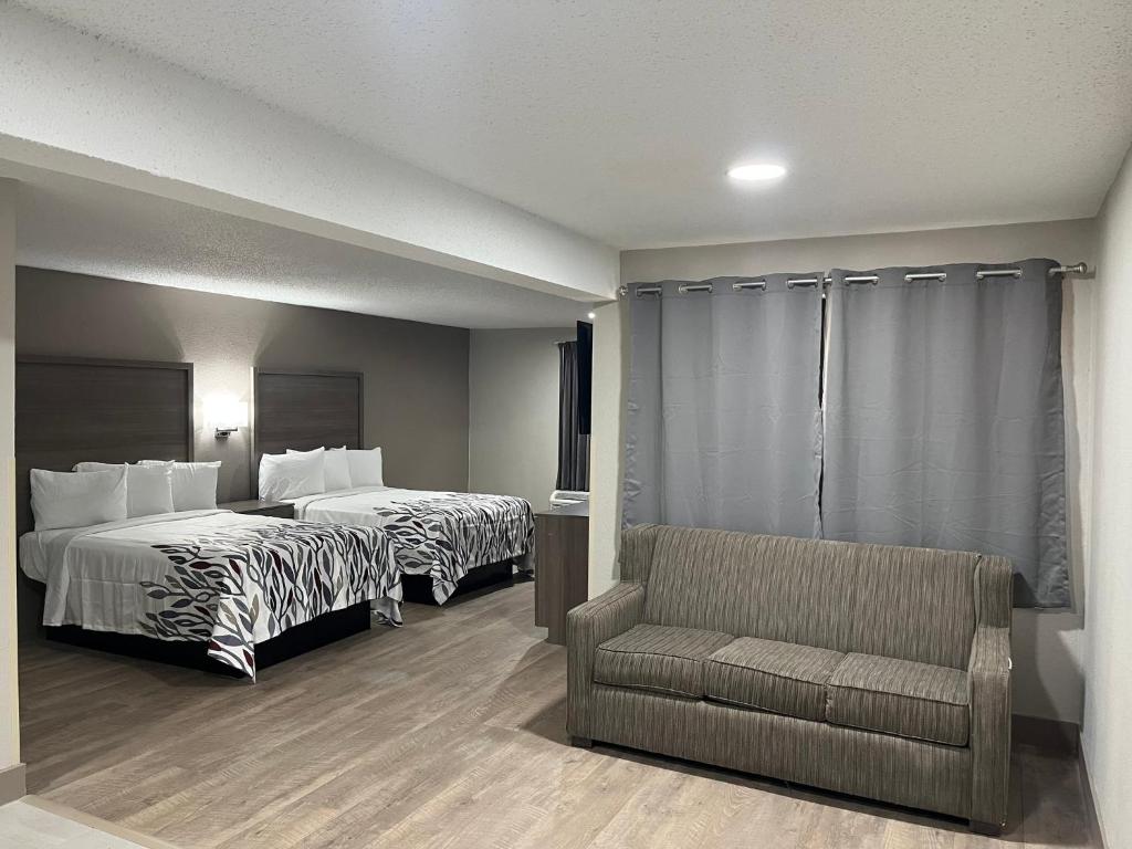 Red Roof Inn & Suites Newport News