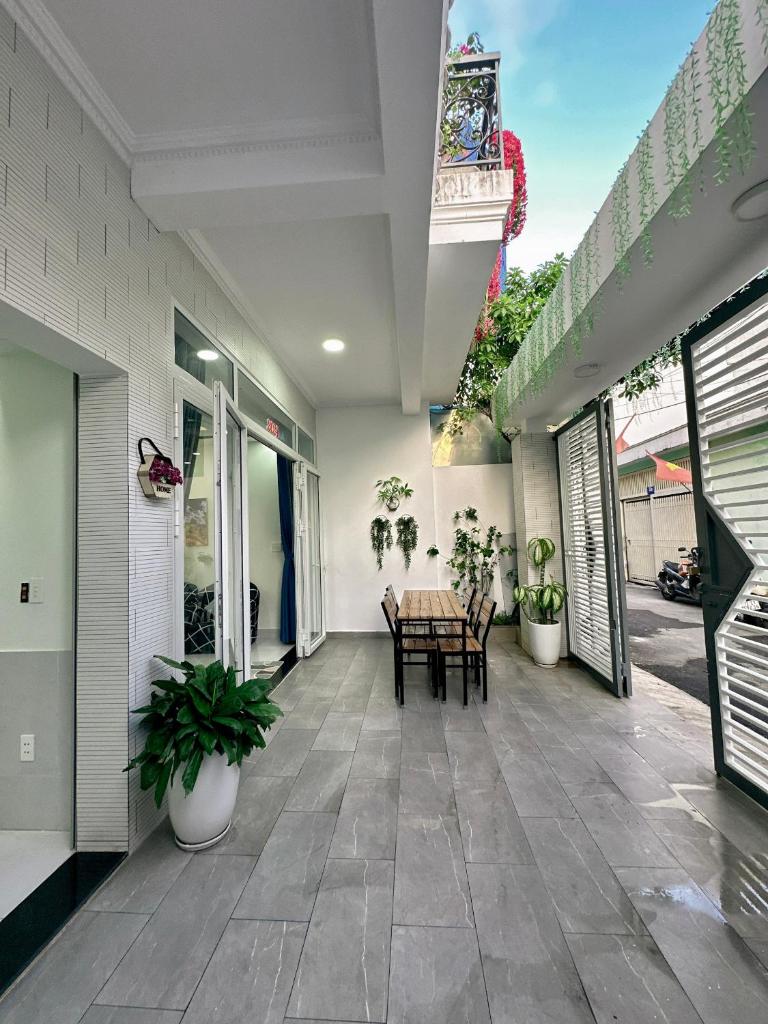 Nguyễn Trường Tộ Villa