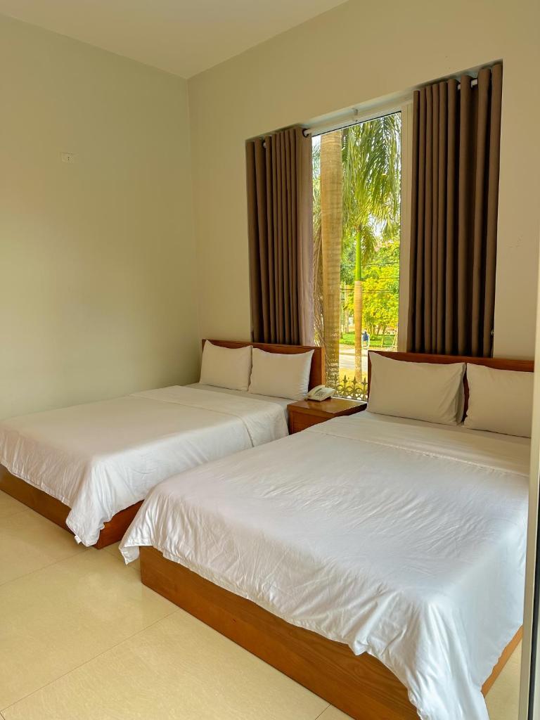 Tuyet Suong Villa Hotel - Tap to explore photos