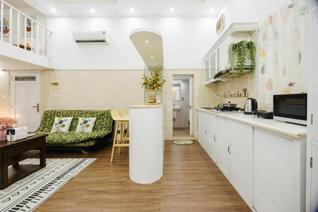 2' to Hoan Kiem Lake Apartment - Heart of Old Quarter - Netflix