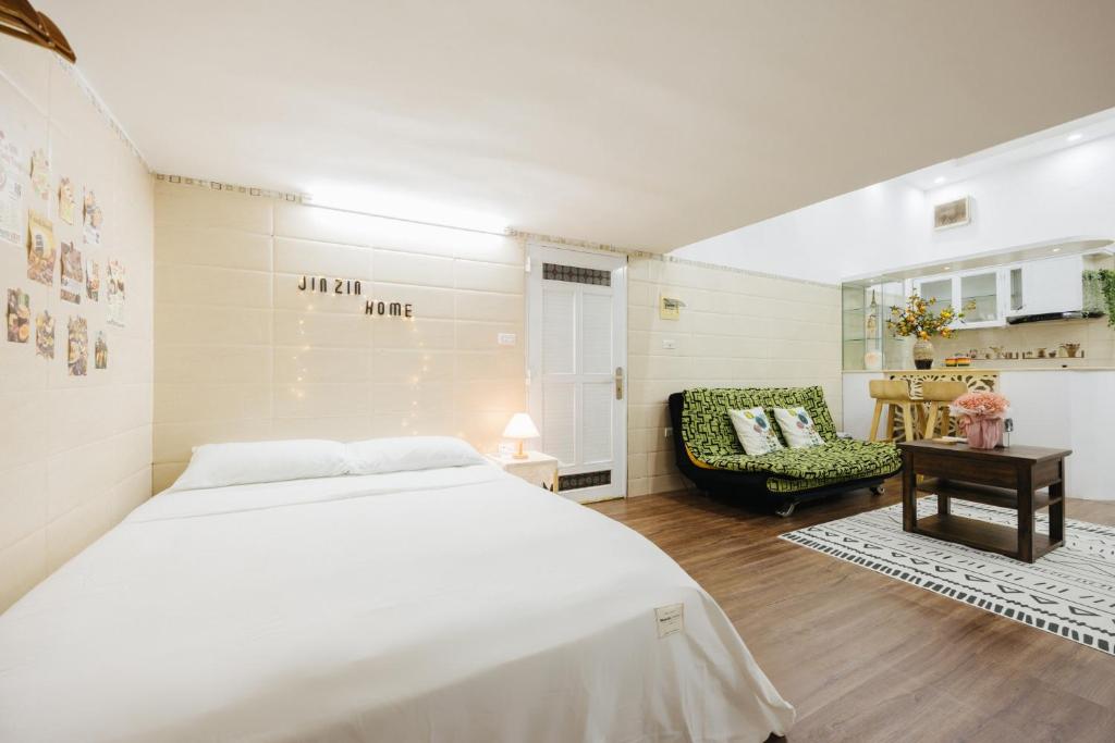 2' to Hoan Kiem Lake Apartment - Heart of Old Quarter - Netflix