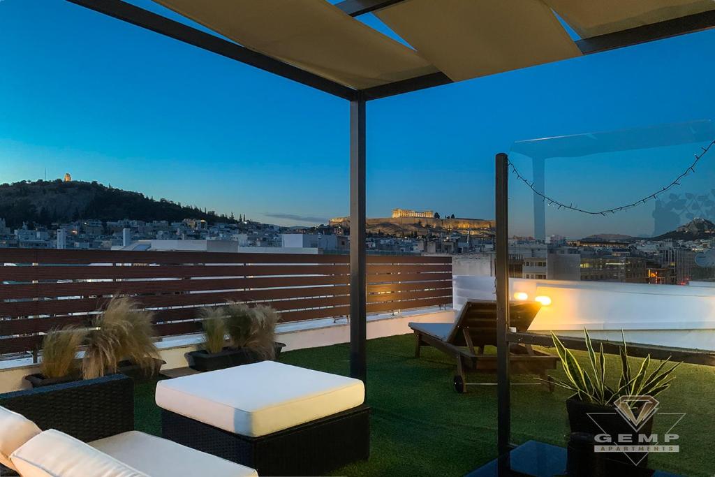 Rooms of Stunning Panoramic Athens view, 2 minutes metro