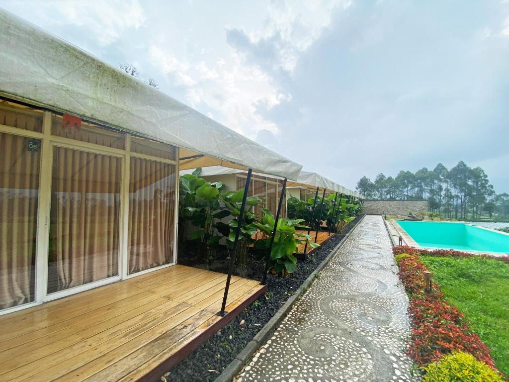 Buana Glamping - Tap to explore photos
