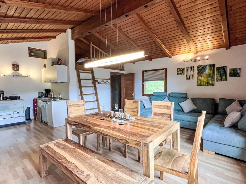 Holiday Home Häuschen am Waldrand by Interhome photo 3