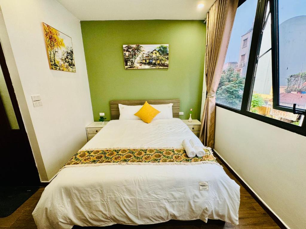 Sunny home - Ancient Street view - Hoan Kiem lake