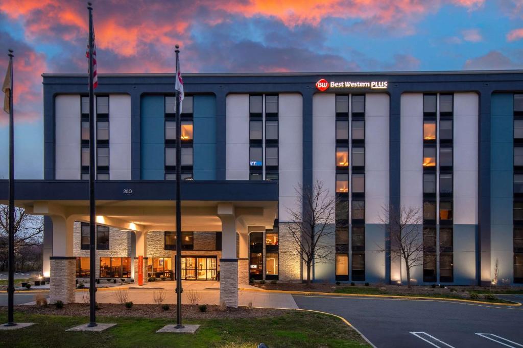 Best Western Plus Meadowlands image