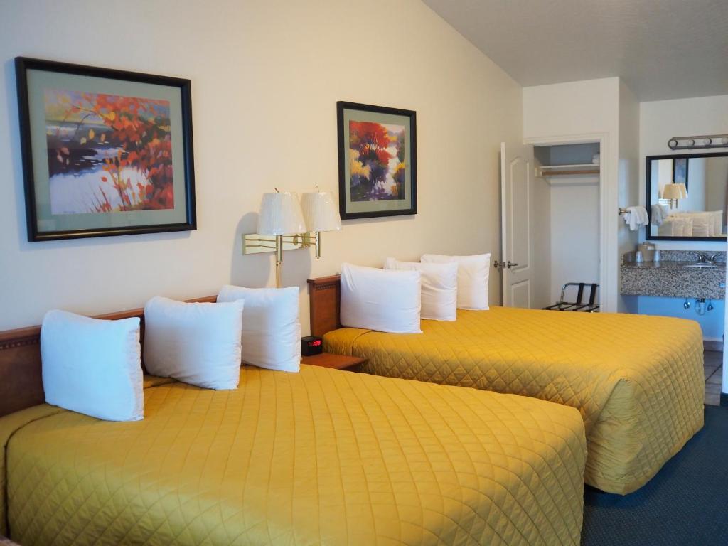Wild Rivers Motor Lodge image