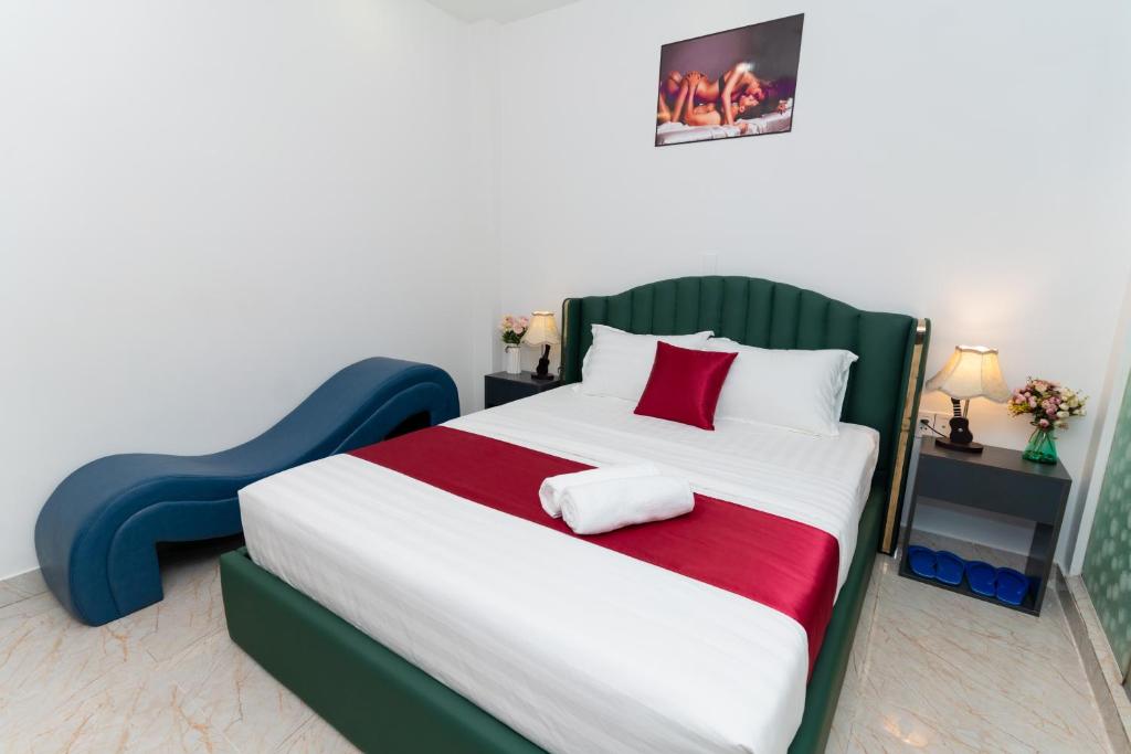 Hotel Eros - Phan Huy Ích