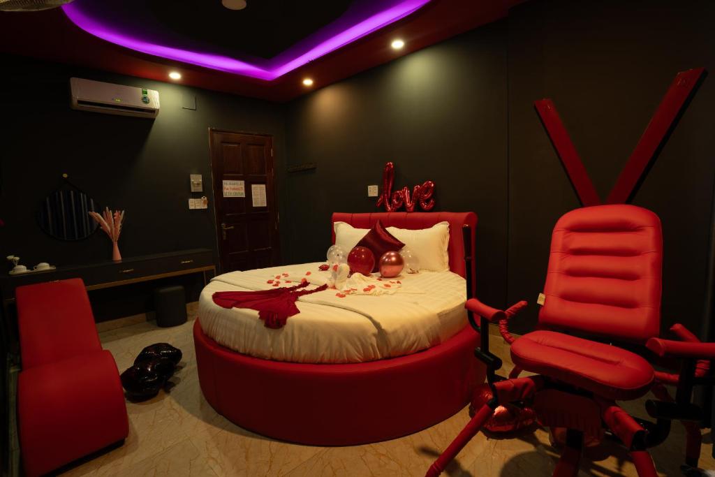 Hotel Eros - Phan Huy Ích