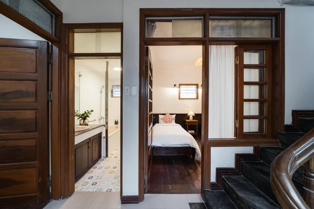 Indochine 4Bedrooms house Heart Old Quarter by SSens Homes