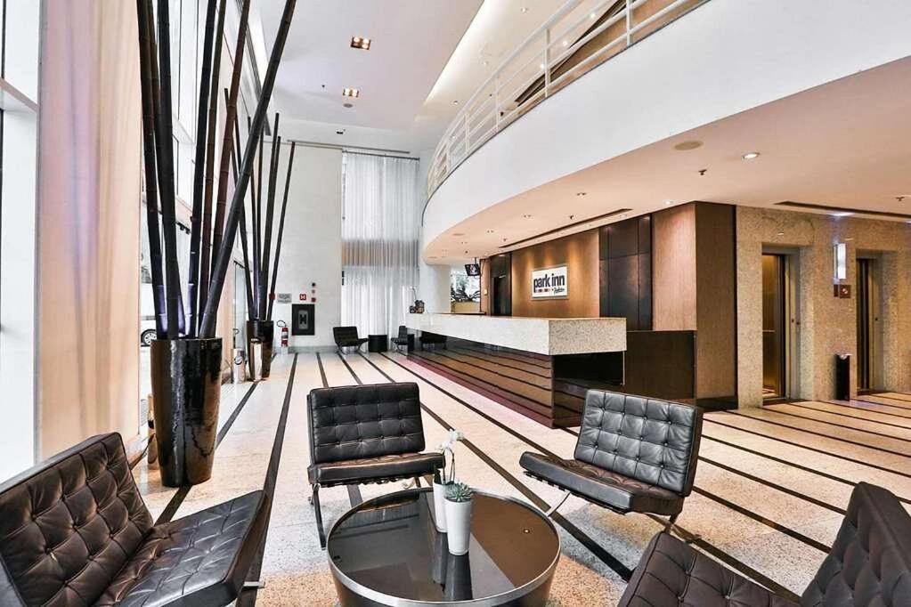 Maximus Luxury in Berrini - Flat at the Radisson Hotel - Tap to explore photos