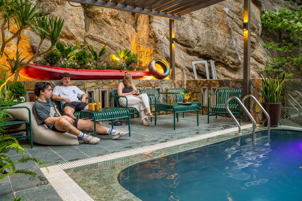 Khách sạn Cát Bà Palace