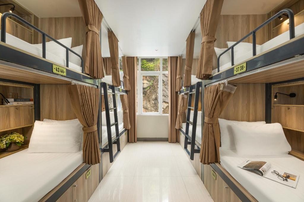 Khách sạn Cát Bà Palace