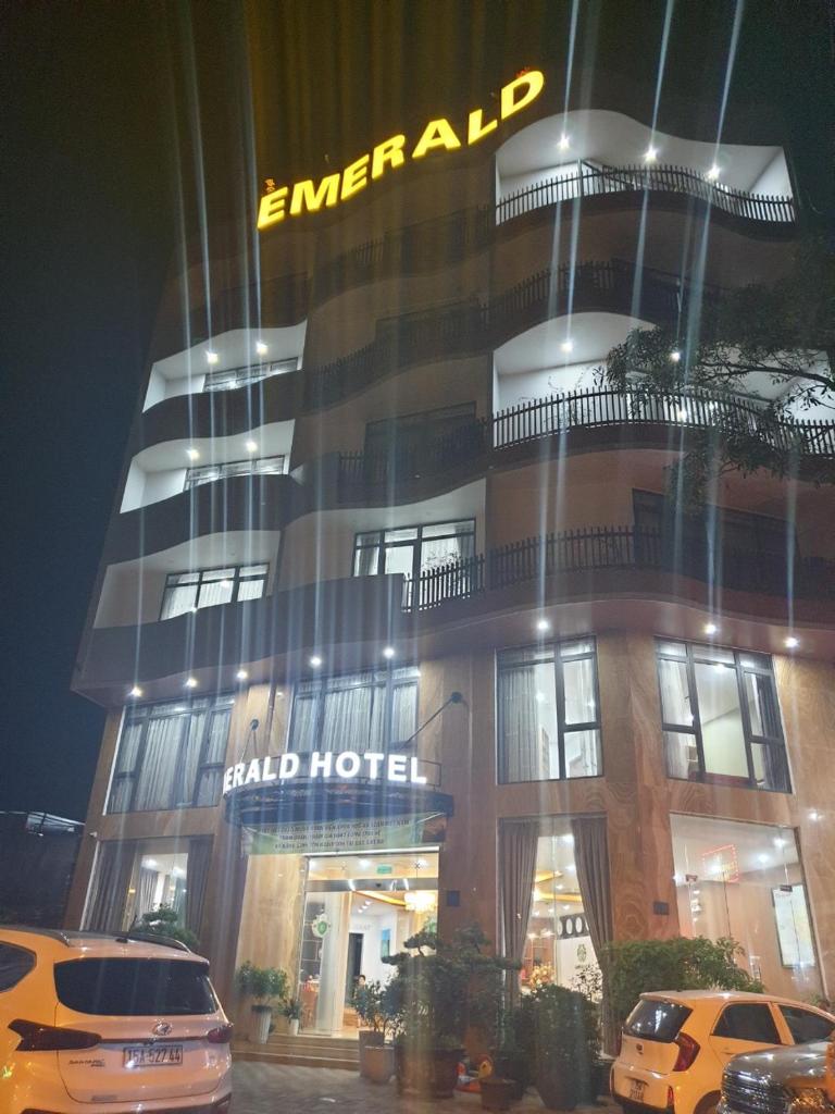 Khách sạn Emerald Cát Bà 2