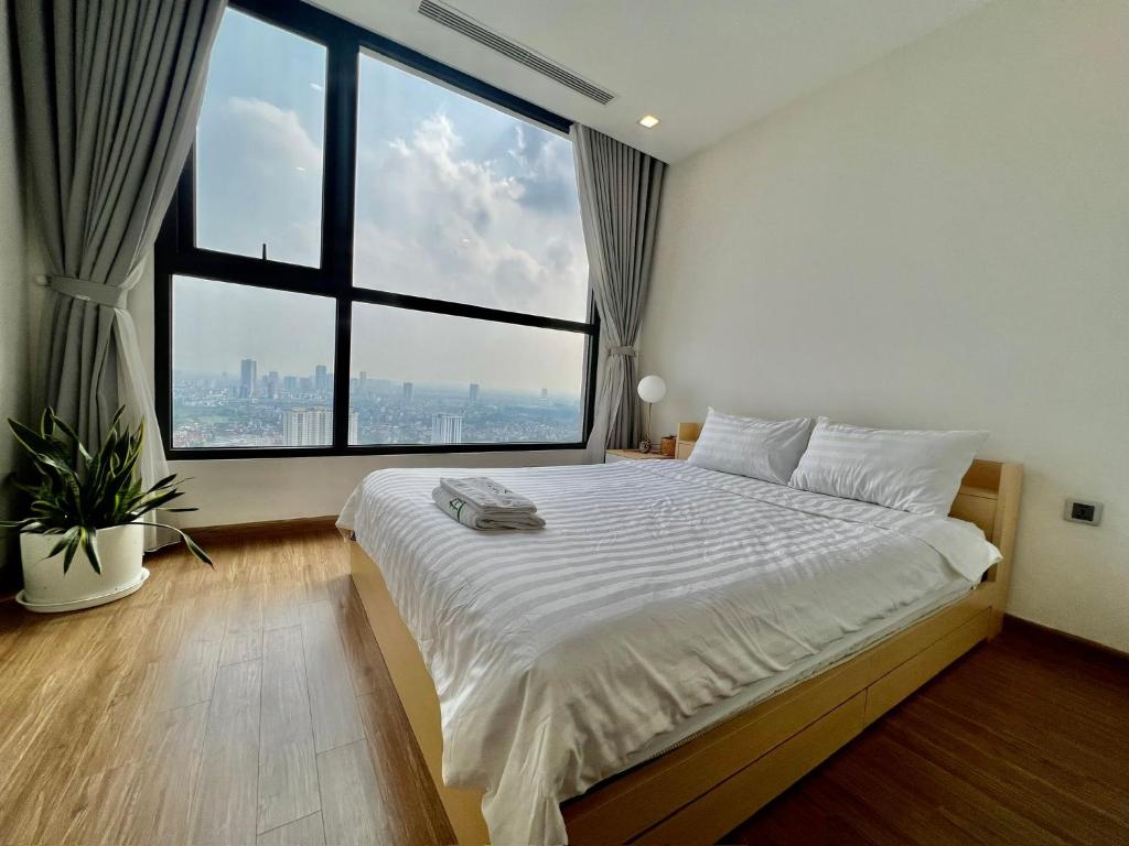 2 Bedrooms in luxury @Vinhomes Green Bay Ha Noi.