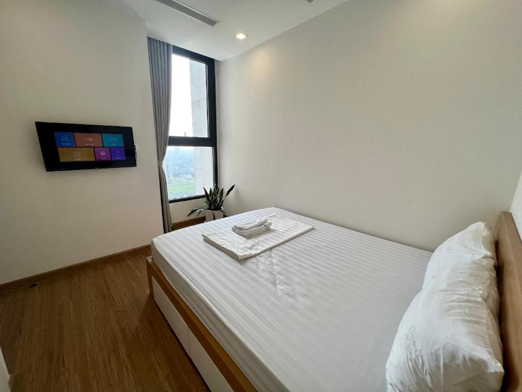 2 Bedrooms in luxury @Vinhomes Green Bay Ha Noi.