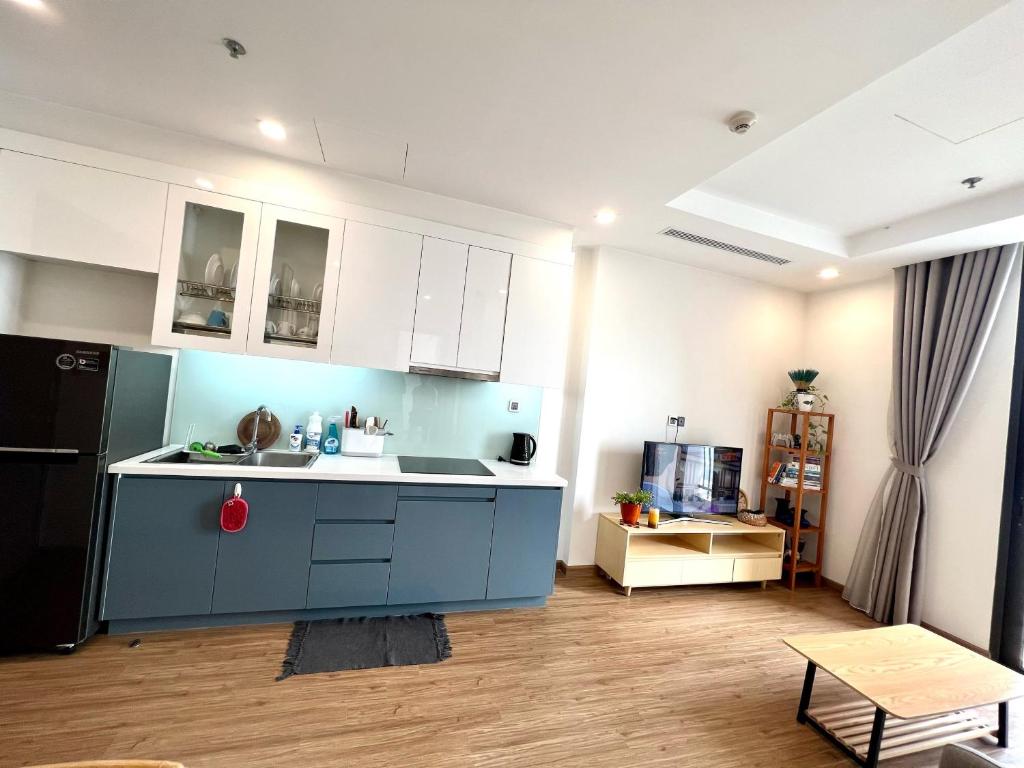 1 bedroom with twin bed in Vinhomes GreenBay Hanoi