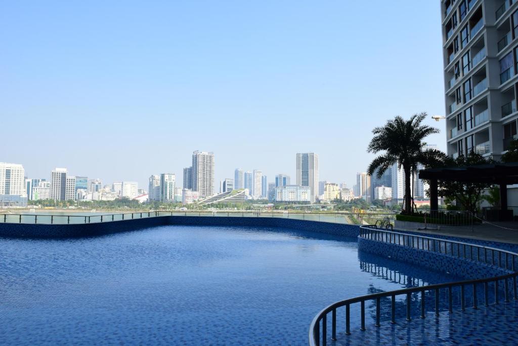 Lake view aparment Vinhomes Skylake