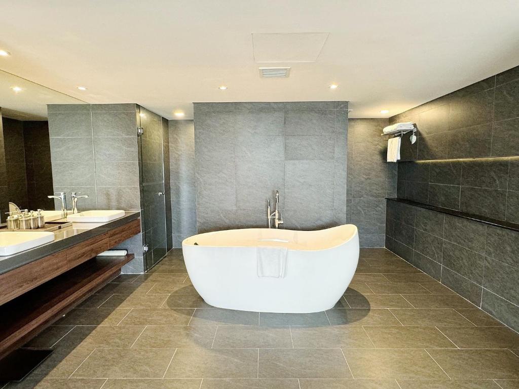 Luxury Penstudio Duxplex Penthouse Ho Tay