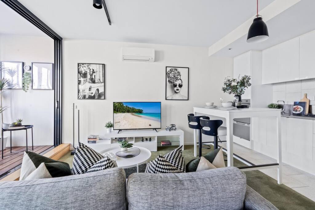 Charming Seaside Retreat photo 4