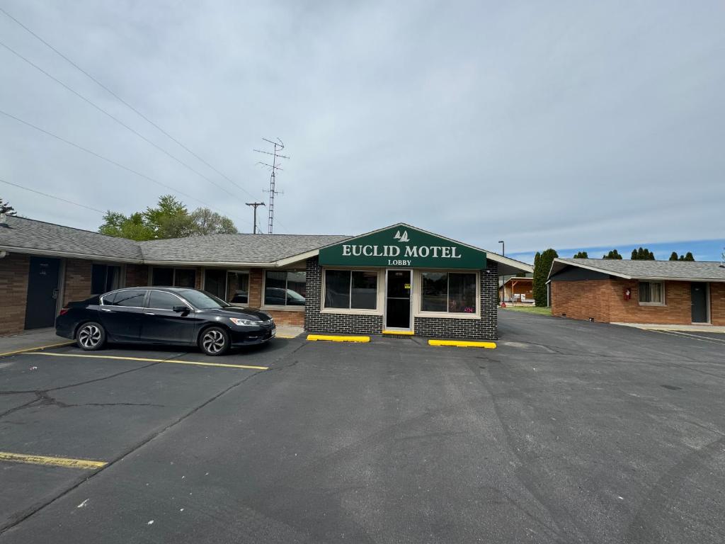 Euclid Motel image