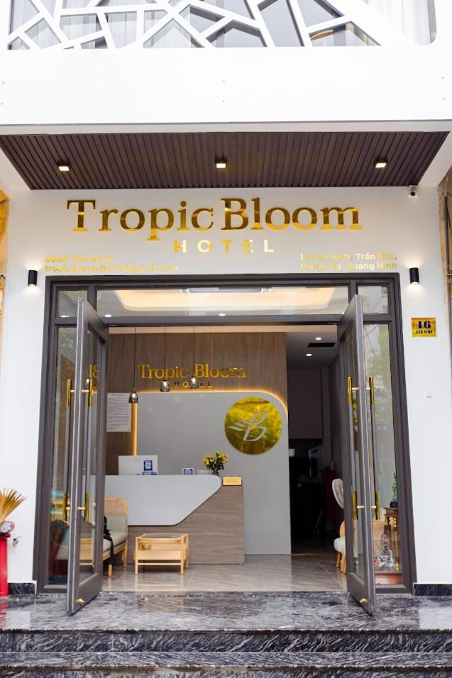 Tropic Bloom Hotel