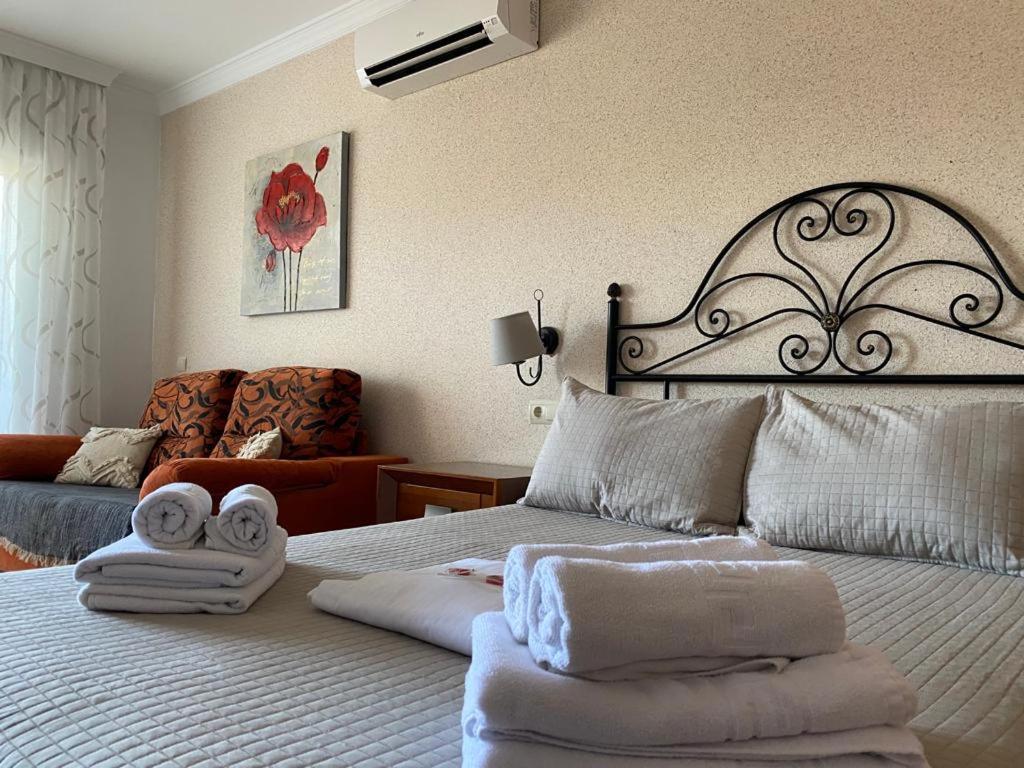 Apartamentos Benal Beach Group - Tap to explore photos