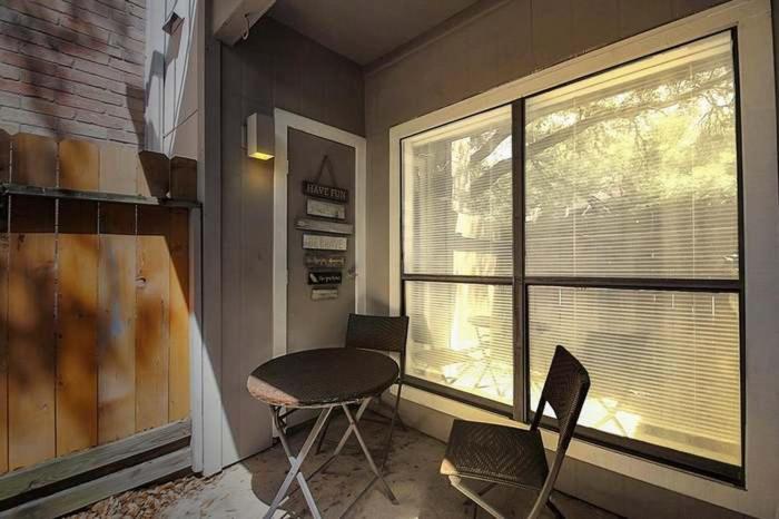 1 Bedroom apt,Medical Center, ALL BILLS INCLUDED image