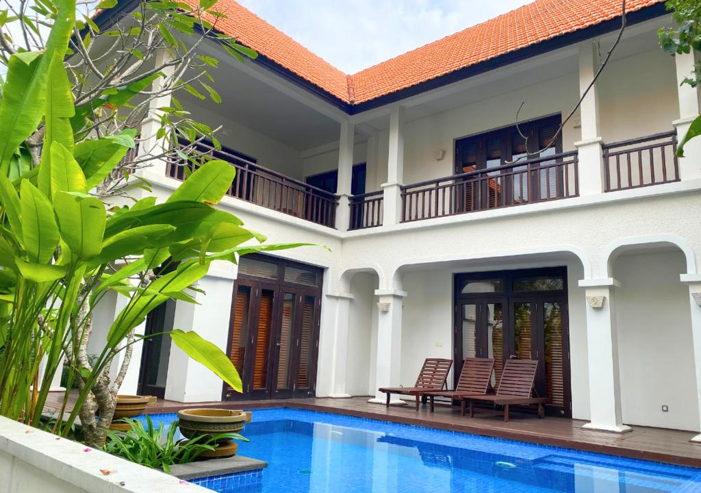 Premier Central Pool Villa Danang