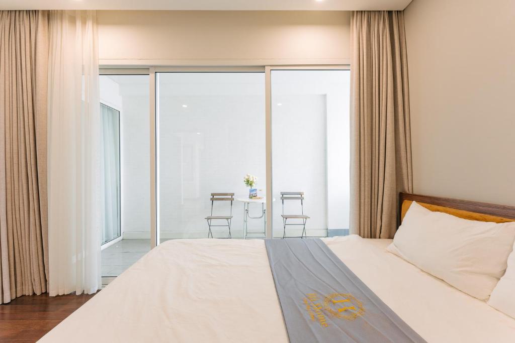 Hi.Home Hanoi Aqua Central of Downtown