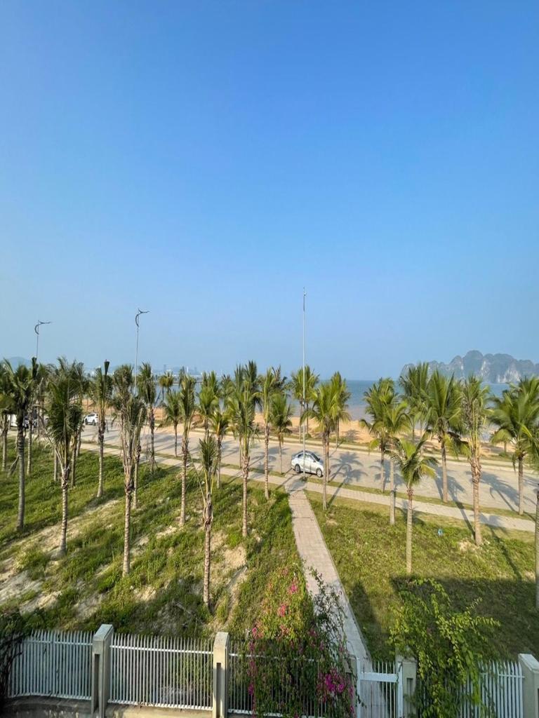 Chuỗi Villa 9 Ngủ Tuần Châu - Sân vườn - Bể bơi rộng - view biển