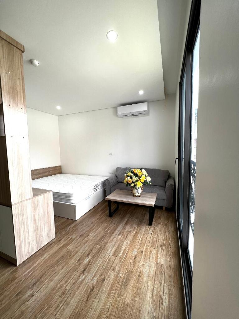 Era Apartment - 269 Lac Long Quan