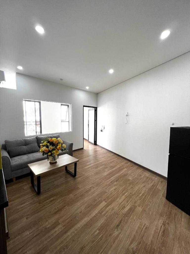 Era Apartment - 269 Lac Long Quan