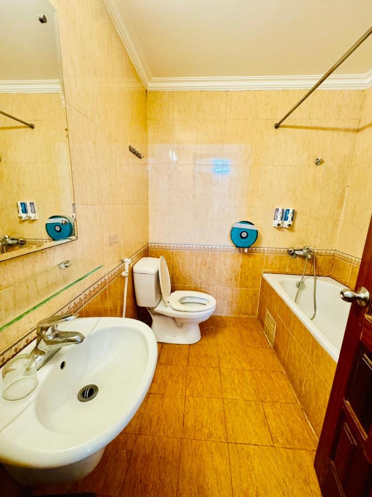 Old Quarter Autumn To Tich Ha Noi