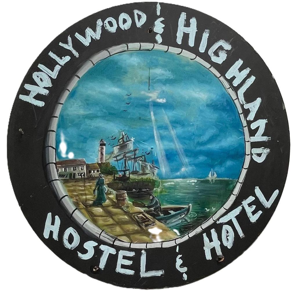 HOLLYWOOD HIGHLAND HOTEL AND HOSTEL image