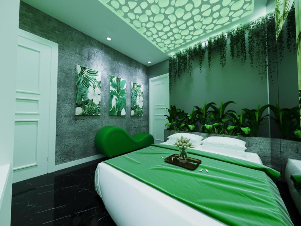 Quỳnh Hương Hotel SG - by BAY LUXURY