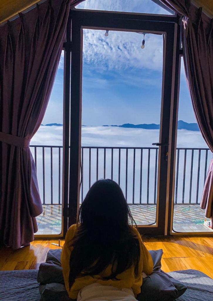 Mây House – Sống Lưng Khủng Long