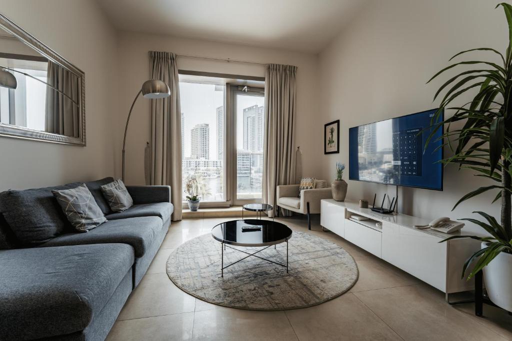 izzzi - One Bedroom Apartment, Sparkle Tower photo 3