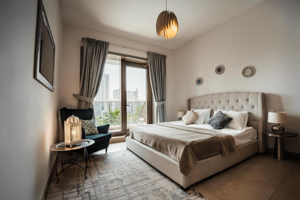 izzzi - One Bedroom Apartment, Sparkle Tower photo 1