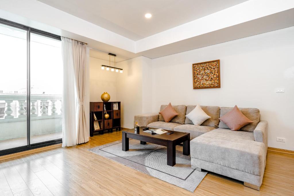 WECOZY Pacific - Spacious Apartment, Train Station Side