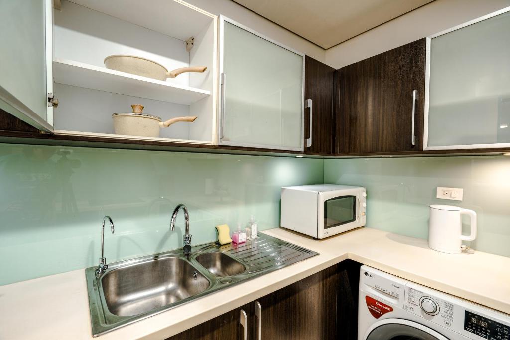 WECOZY Pacific - Spacious Apartment, Train Station Side