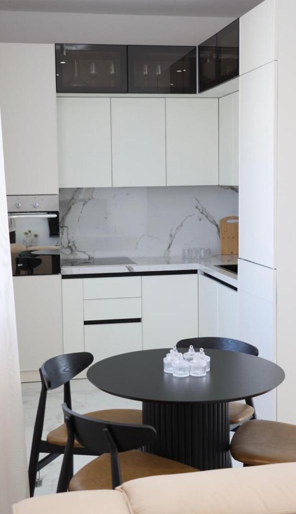 Home DeLuis photo 3