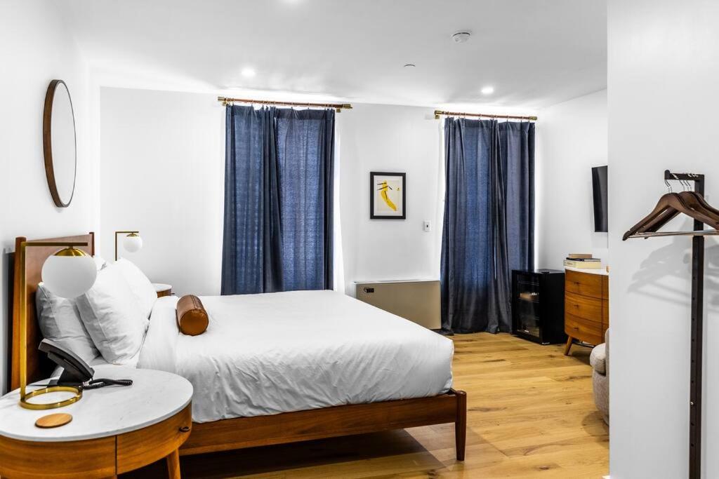 Historic Hotel, King Bed, Pet Friendly, Room # 104 image
