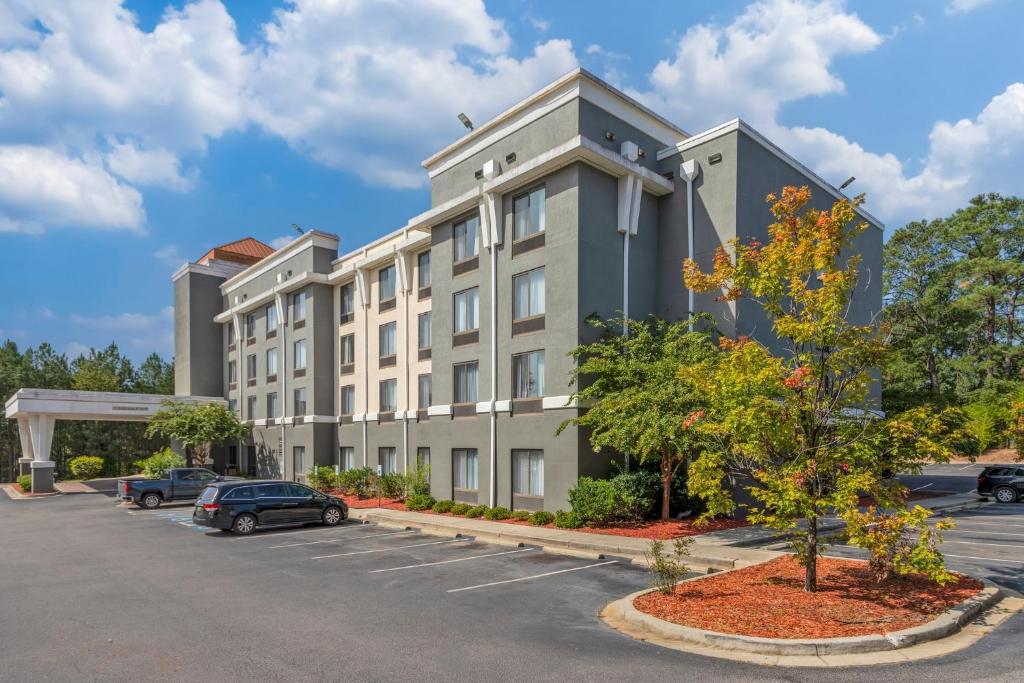 Comfort Suites Columbia Northeast - Fort Jackson image
