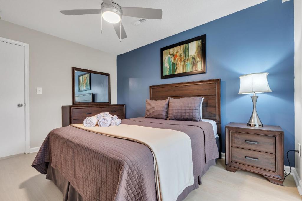 Cb 207 Modern & Professional, Fayetteville Charm image