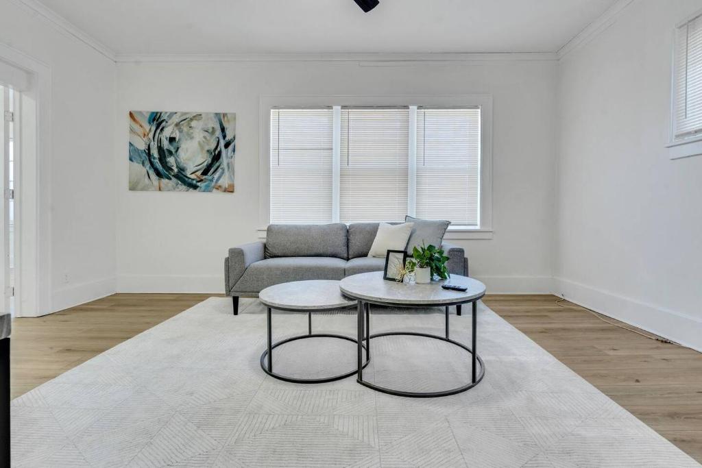 Mayflower 301 Breathtaking 2bed1bth image